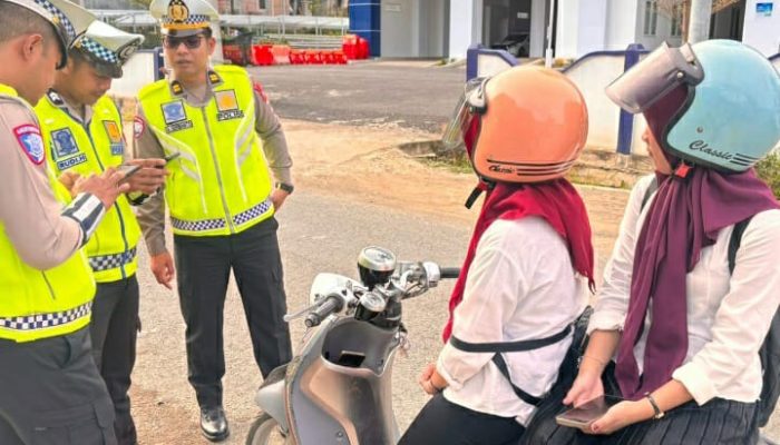 Uji Coba Aplikasi E-Teguran, Ditlantas Polda Sulbar Dorong Edukasi Digital Bagi Pengendara