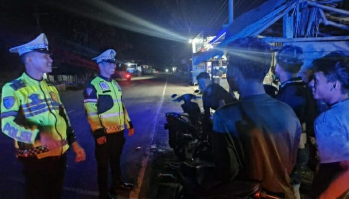 Polantas KARIB Polda Sulbar Intensifkan Patroli Blue Light, Hadirkan Rasa Aman hingga Larut Malam