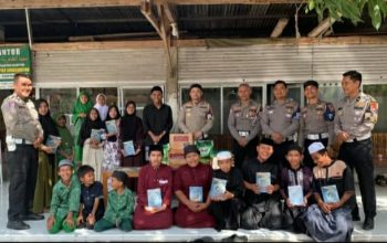 Polantas Karib Tebar Kepedulian di Pesantren, Ditlantas Polda Sulbar Salurkan Al-Qur’an dan Sembako