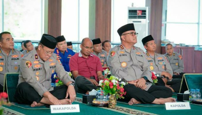 Maulid Nabi di Masjid Jabal Rahmah, Kapolda Sulbar Ajak Personel Teladani Akhlak Rasulullah