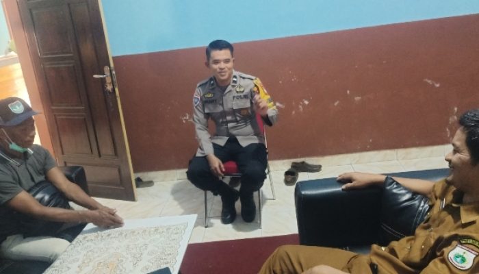 Sengketa Buah Sawit di Lingkungan SMKN 1 Bambalamotu Dimediasi Polisi