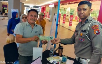 Samsat Keliling Hadir di Matos, Warga Kini Bisa Urus Pajak Kendaraan Sambil Berbelanja