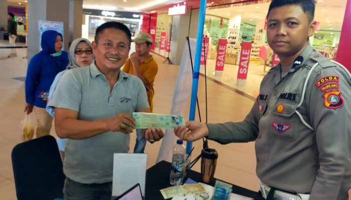 Samsat Keliling Hadir di Matos, Warga Kini Bisa Urus Pajak Kendaraan Sambil Berbelanja