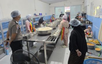 Polsek Bambalamotu Kawal Program MBG di Letawa