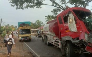 Tangki Pertamina Tabrak Fuso di Karossa, Satu Orang Luka