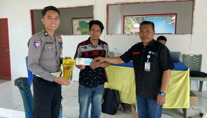 Samling Sambangi Desa Kakullasang, Warga Tommo Tak Perlu Lagi Jauh-Jauh Urus Pajak Kendaraan