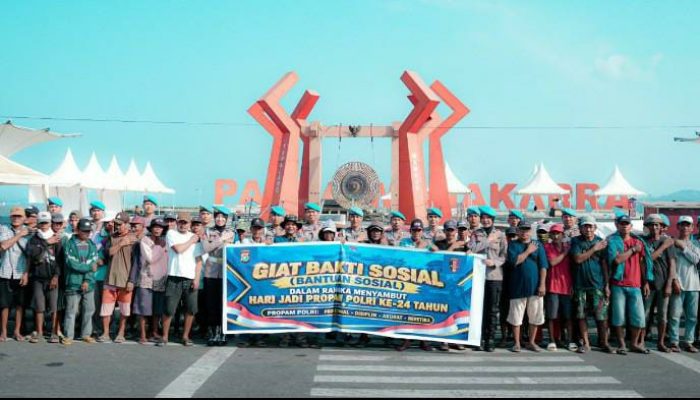 Jelang HUT ke-24 Propam Polri, Bid Propam Polda Sulbar Sambangi Tukang Becak di Pantai Manakarra
