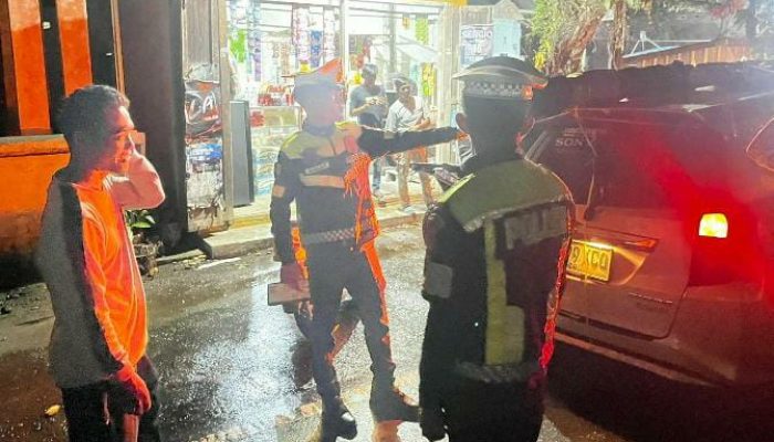 Polantas Sulbar Patroli Malam, Sapa Warga hingga Ajak Jadi Pelopor Keselamatan