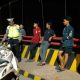 Patroli Malam Ditlantas Polda Sulbar, Polisi Sapa Pemuda hingga Cegah Balapan Liar