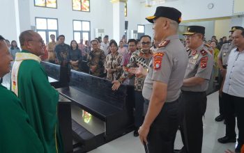 Awali Tugas di Sulbar, Kapolda Totok Suharyanto Sambangi Gereja Santa Maria