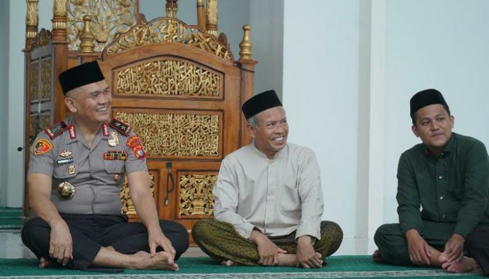 Kapolda Sulbar Minta Doa di Masjid Raya Suada
