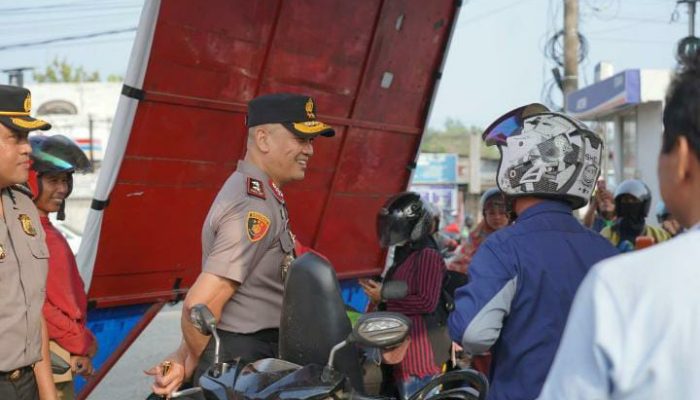 Kapolda Sulbar Turun ke Jalan, Pengendara Diedukasi
