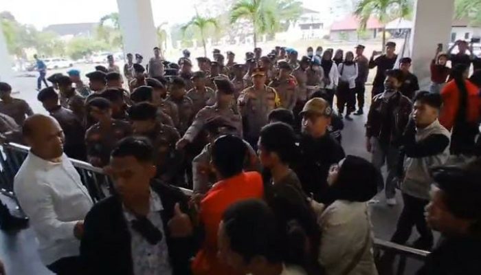 Polda Sulbar Kawal Aspirasi di DPRD, Kedepankan Pendekatan Humanis dan Dialog