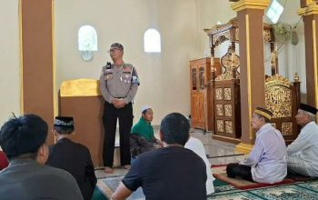 Jumat Keliling di Masjid Nurul Hilal, Polantas Polda Sulbar Ajak Jamaah Jadi Pelopor Keselamatan Berlalu Lintas