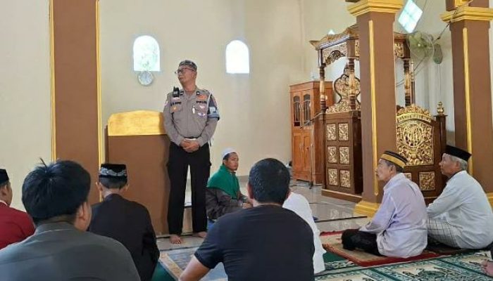 Jumat Keliling di Masjid Nurul Hilal, Polantas Polda Sulbar Ajak Jamaah Jadi Pelopor Keselamatan Berlalu Lintas